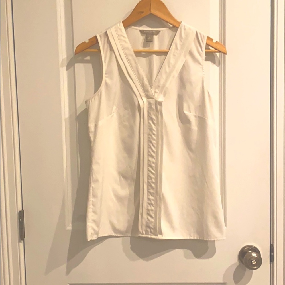 White Banana Republic Sleeveless Blouse